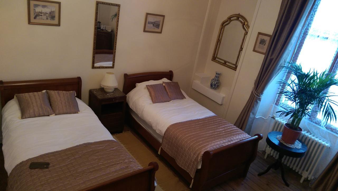 Bed and Breakfast Vingt Grand Rue Champagne-Mouton Экстерьер фото