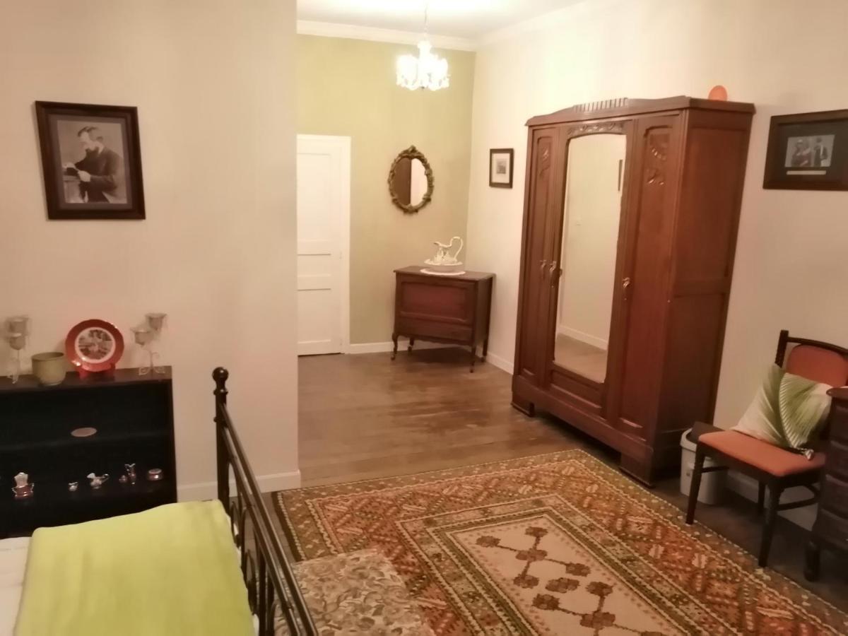 Bed and Breakfast Vingt Grand Rue Champagne-Mouton Экстерьер фото